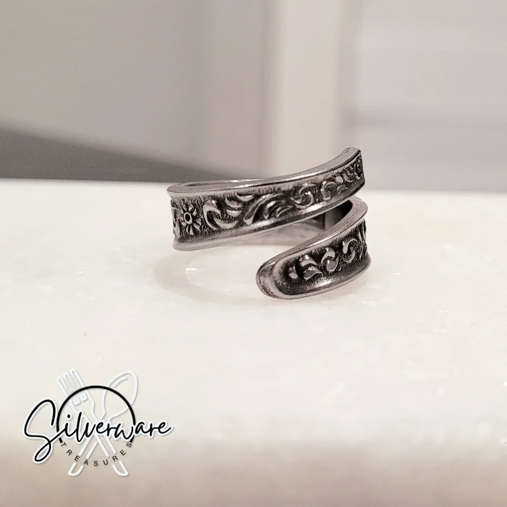 Mid Century Modern 'Levco LV1 Japanese' spiral stainless steel ring - Picture 3 of 7